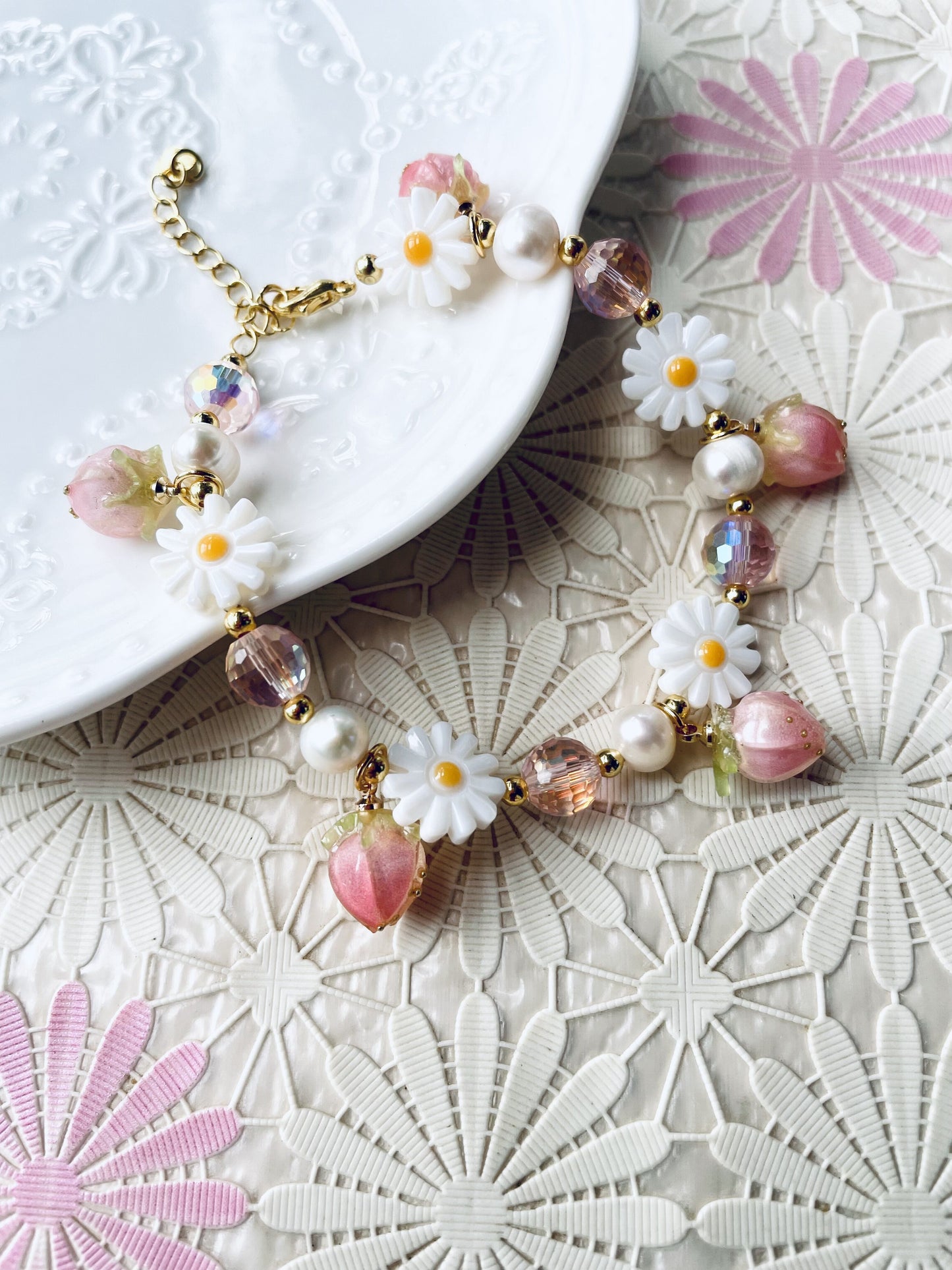 DIY Strawberry and Daisy Bracelet - Handmade Floral Jewelry